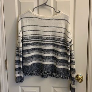 Max studio sweater